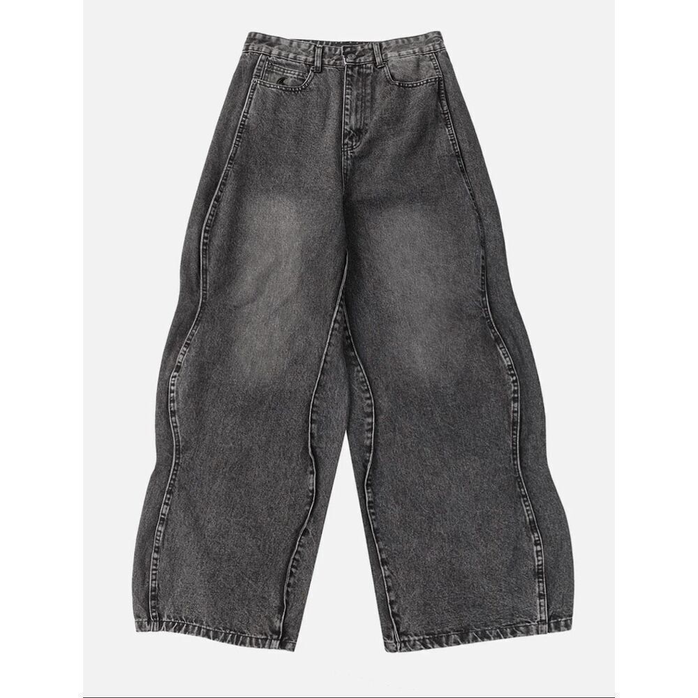 NEV Deconstructing Wave Shaped Jeans NWT Size 28